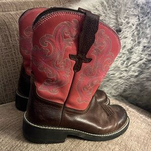Women's Ariat Fatbaby boots - pink/brown - 8B